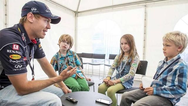 A gyerkőcök kérdeznek, Vettel válaszol (Fotó: Bild)