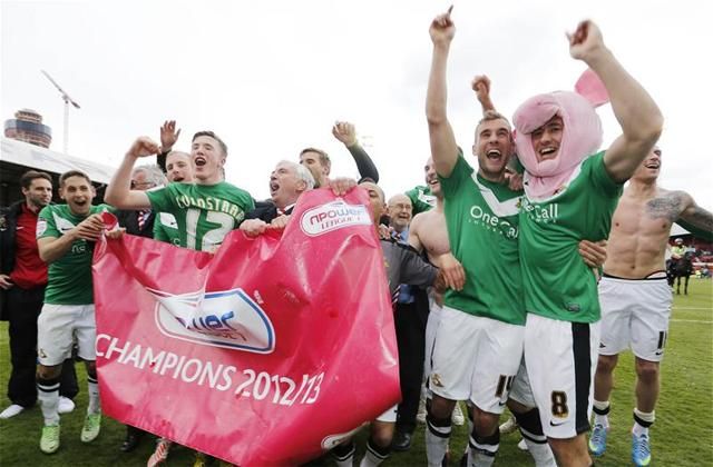 ...miként a Doncaster focistáinak öröme is (Fotó: Action Images)
