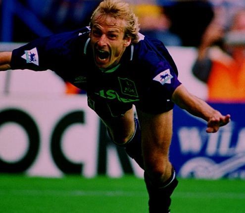 Klinsmann sem gondolta anno, hogy ebből bárkinek baja lehet (Fotó: The Sun)