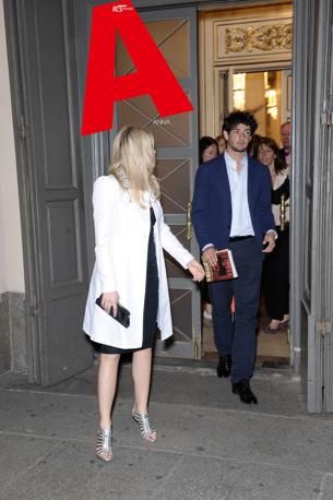 Pato és Barbara Berlusconi: irány az operaház (fotó: affariitaliani.it)