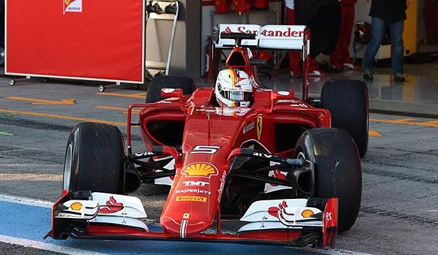Vettel útnak indul a Ferrarival
