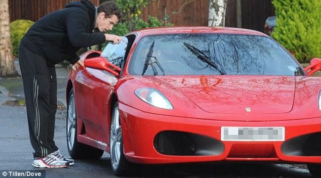 Andy Murray kölcsönadta a Ferrariját (Fotó: autoevolution.com)