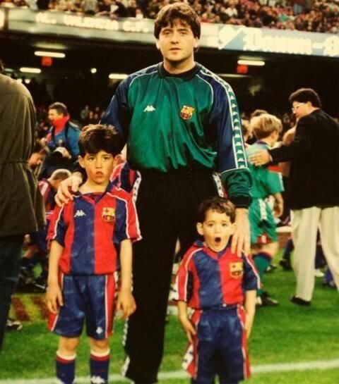 Apjával és öccsével, Aitorral a Camp Nouban