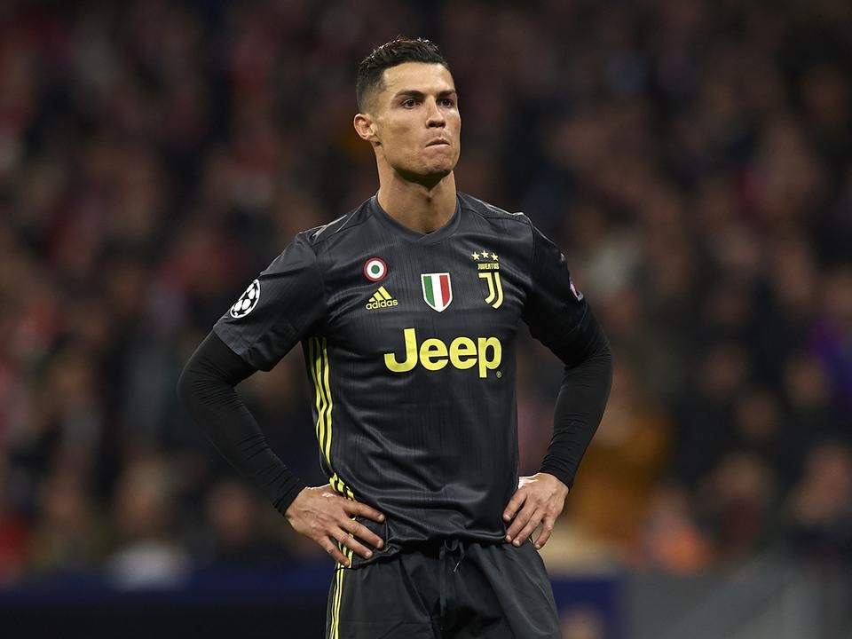 Cristiano Ronaldónak elege lett a pletykákból, inkább távozott (Fotó: AFP)
