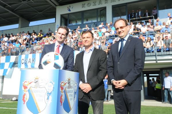 Felavatták a kozármislenyi stadiont (Fotó: Laufer László/bama.hu)