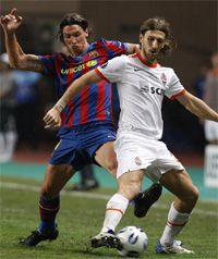 Csihrinszkij (fehérben) hétfőtől egy csapatban játszhat Ibrahimoviccsal (Fotó: Reuters)