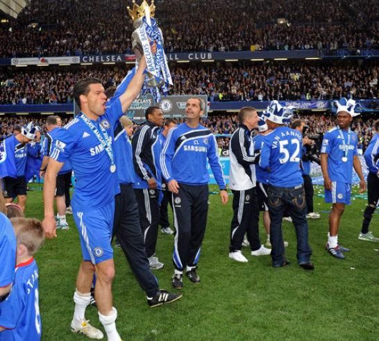 A 2006–2007-es szezonban már a Chelsea-vel nyert FA- és Liga-kupát (Forrás: kicker.de)