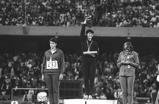 1968: Németh Angéla szíve örökre a kosárlabdáé maradt, de gerelyhajításban nyert olimpiát (Fotó: Imago Images)