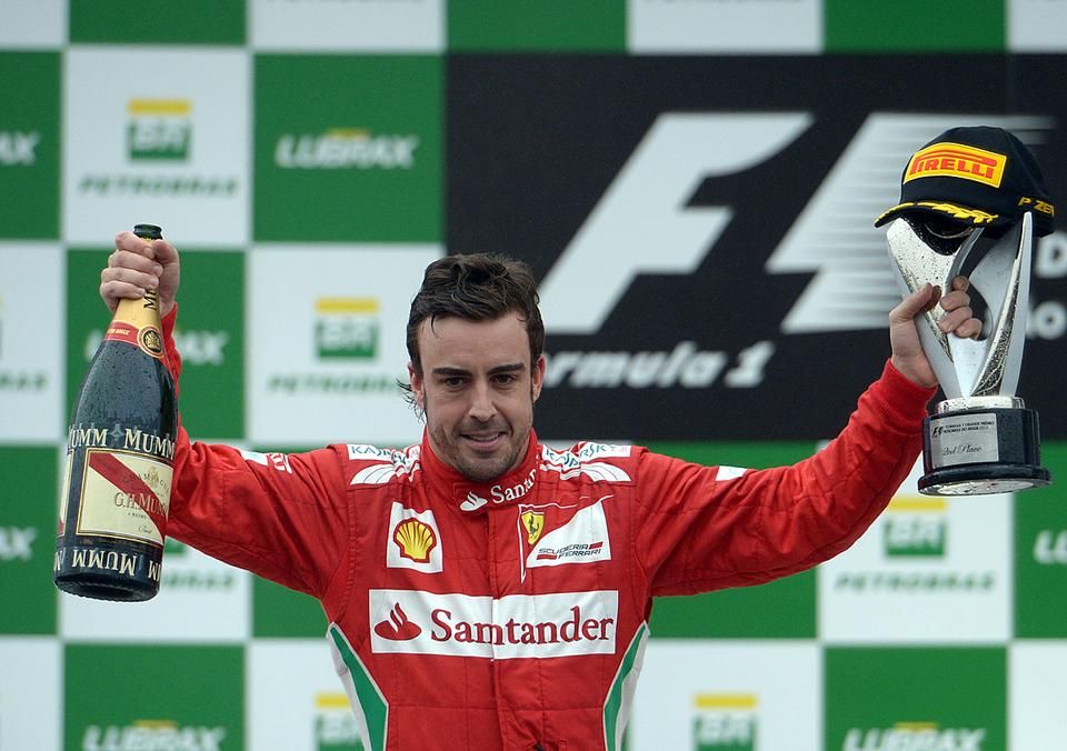 Fernando Alonso többször is úgy állt, hogy megnyeri a világbajnokságot, de a végén kevés lett neki a második hely (Fotó: AFP)