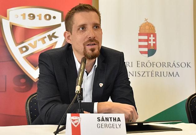 Sántha Gergely ügyvezető arról is beszélt, hogy a DVTK a jövőben több lehet, mint egy átlagos labdarúgóklub (Fotó: dvtk.eu)