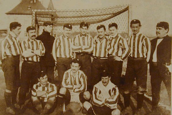 A BTC 1901-es, veretlenül bajnokságot nyerő csapata (Fotó: huszadikszazad.hu)