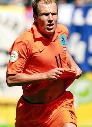 Arjen Robben gólöröme (Fotó: AFP)