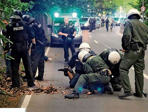 19 letartóztatás Frankfurtban (Fotó: Bild.de)