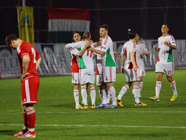 2013 első magyar válogatott gólja után – a végén senki nem örülhetett a győzelemnek (Fotó: MTI/AP)