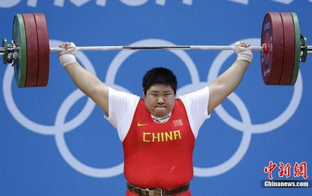 A legjobb női súlyemelők egészen elképesztő tömeget képesek megmozgatni (Fotó: chinanews.com)