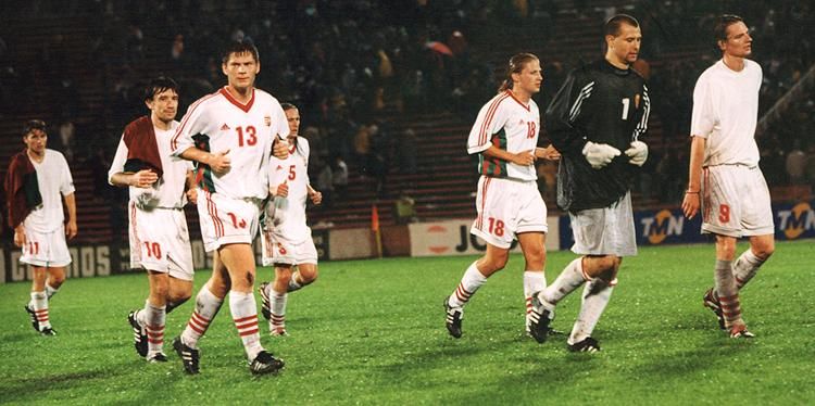 És  tétmeccsen is rövid szürkében. 1998. szeptember 6., Eb-selejtező,  Magyarország–Portugália 1–3. Ez volt a 3. válogatottsága  (Fotó: NS-archív)
