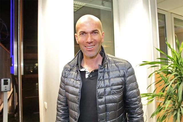 És Zinedine Zidane  is készül a filmszerepre (Fotó: facebook.com/airportnue)