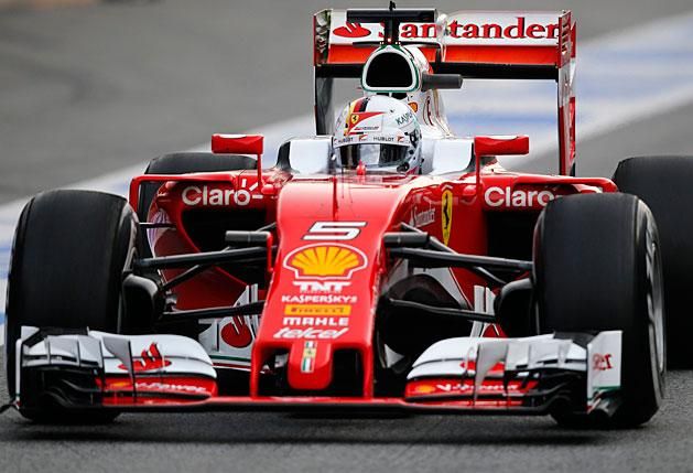 Vettel ma is gyors, de a körök számával megint gondok vannak