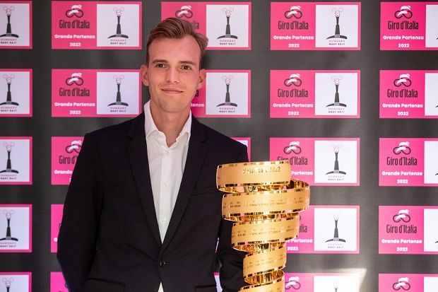 Valter Attila első magyarként húzta fel a maglia rosát, a 2021-es Giro 3 etapján vezetett (Fotó: Árvai Károly)