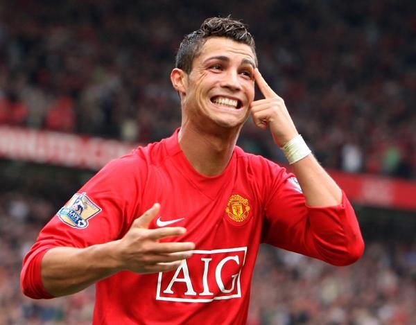 Cristiano Ronaldo Manchesterben vált sztárrá (forrás: wallpup.com)