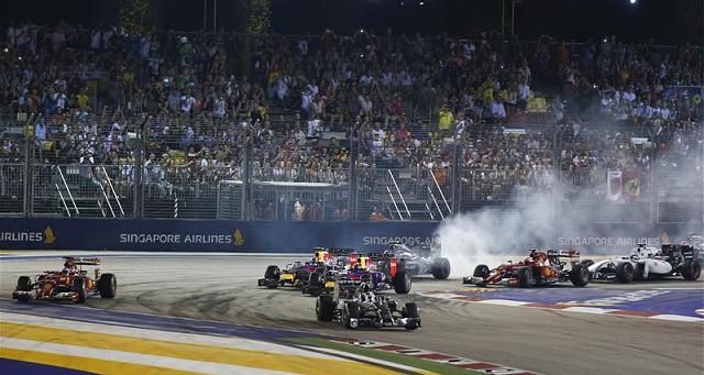 Alonso a rajtnál túl rámenős volt, végül azonban így is a két Red Bull mögött zárt