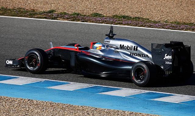 Alonso a pályán a McLaren-Hondával