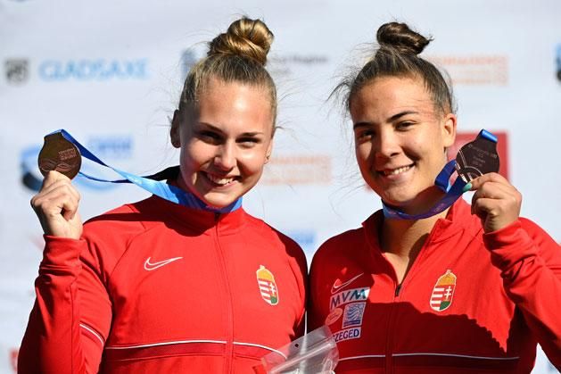 Bragato Giada (balra) és Nagy Bianka bronzérmes lett (Fotó: MTI/Szigetváry Zsolt)