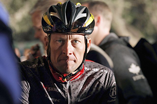 Pályafutása során már nem először vetült a doppinggyanú árnyéka Lance Armstrongra (Fotó: Reuters)