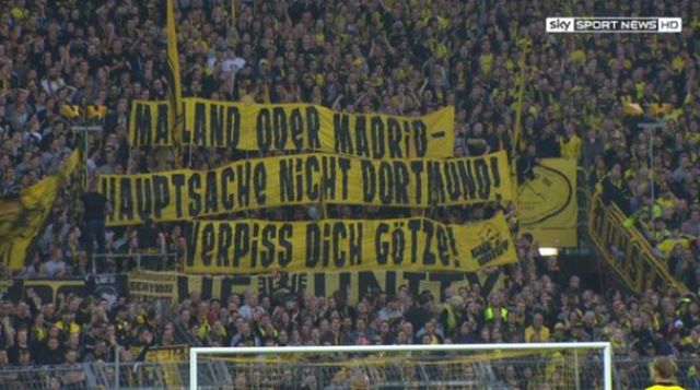 Ha a szurkolókon múlik, Götze nem tér vissza Dortmundba (Forrás: 101 Great Goals)