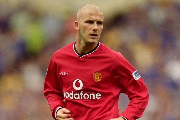 David Beckham a 2000-es angol Szuperkupa-meccsen, a „taraj” egy szempillantás alatt eltűnt (Fotó: dailymirror.co.uk)