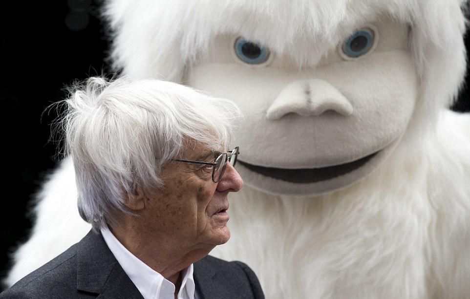 Ecclestone haknija szürreális fordulatot vett (Fotó: dailymail.co.uk)