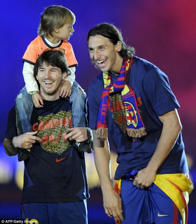 Bár nem mindig volt meg a tökéletes összhang Messivel, Ibra így sem távozott üres kézzel a katalánoktól (Fotó: AFP/Getty Images)