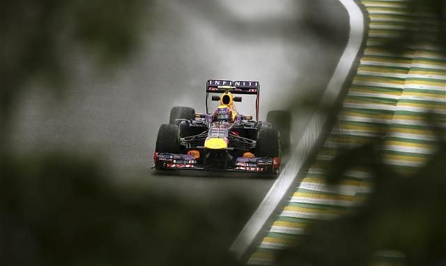 Mark Webber a 3. helyen zárta utolsó pénteki F1-es szabadedzését – és még a KERS-e is elromlott (Fotó: Reuters)