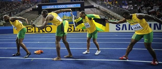 Ők tényleg jól érezték magukat a vb-n: Asafa Powell, Usain Bolt, Michael Frater, Steve Mullings a 4x100-as világcsúcs után