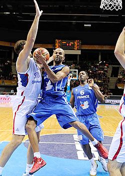 A francia Tony Parker akcióban

(Fotó: eurobasket2011.com)