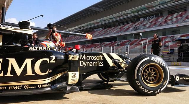 Maldonado és a Lotus az élmezőnybe került a Mercedes-motorral