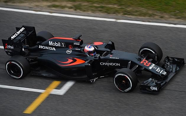 Button egyelőre zavartalanul köröz a McLaren-Hondával