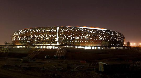 A johannesburgi Soccer City, a nyitómeccs és a döntő helyszíne (Fotó: Action Images)