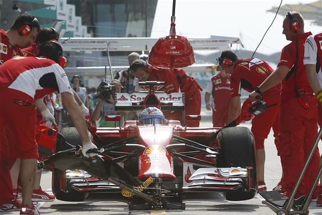 Alonso még kivár, nem mond ítéletet az új F1-ről