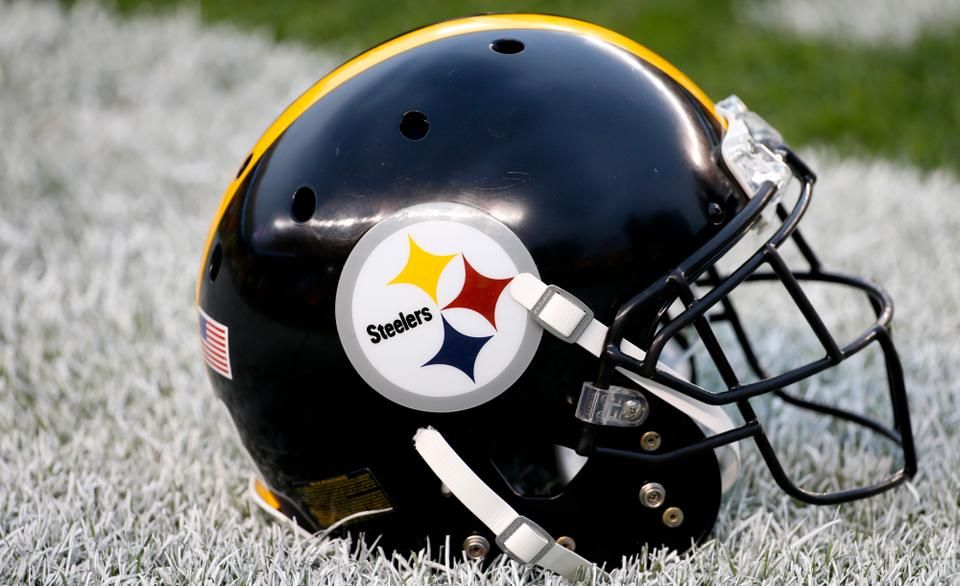 A Steelers sisakja az egyetlen, amelyen csak az egyik oldalra festették fel a klubcímert