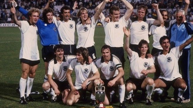 Az Eb-címet ünneplő 1980-as nyugatnémet csapat