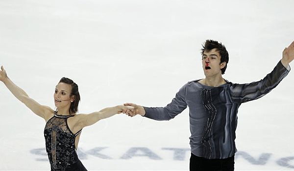 Eric Radford kemény srác: végigcsinálta a kűrt (Fotó: Action Images)