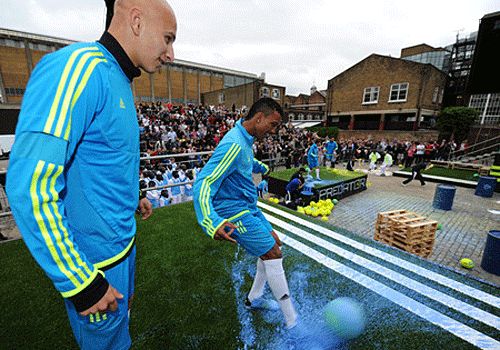 Nani és Jonjo Shelvey (Fotó: Metro.co.uk)