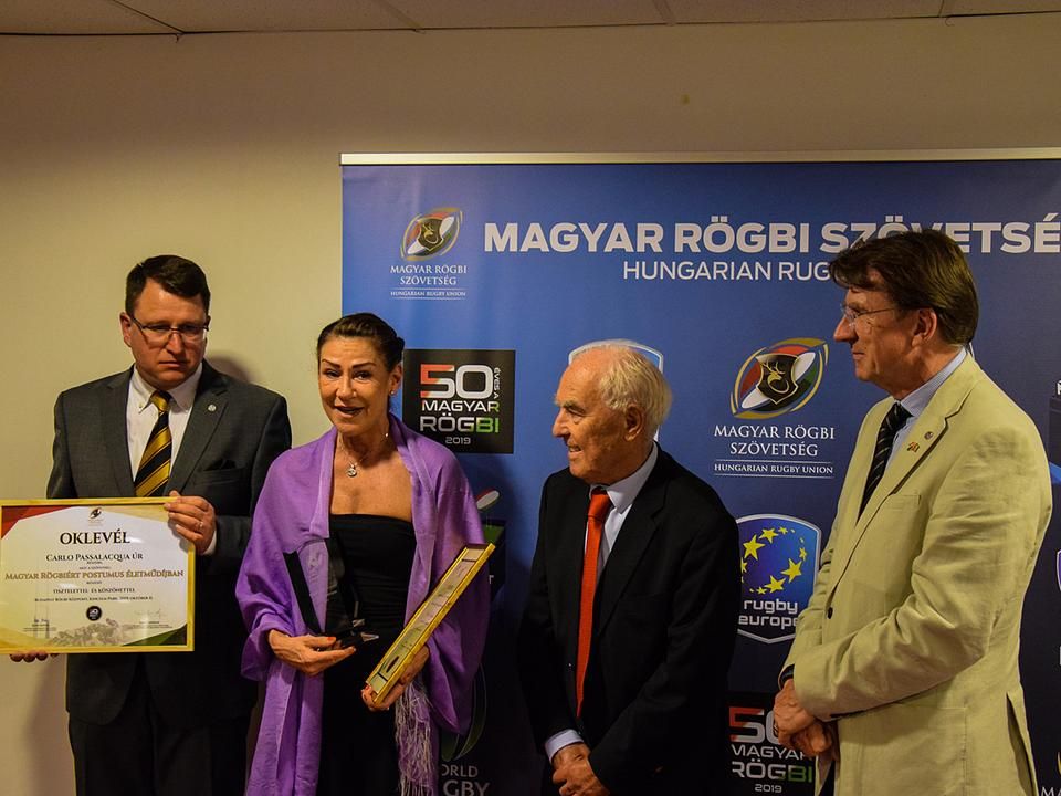Carlo Passalacqua lánya (balról a második)  is ott volt a díjátadón