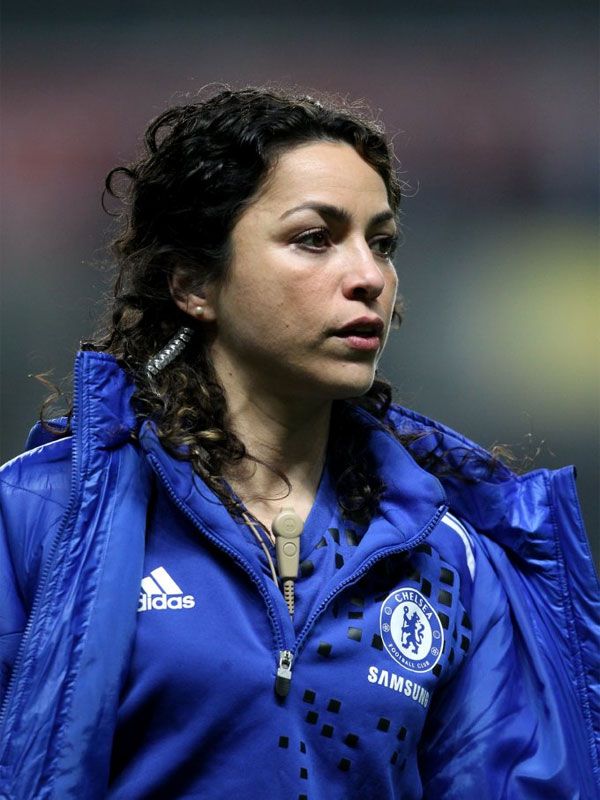 Eva Carneiro, a Chelsea csapatorvosa (Forrás: whoateallthepies.tv)