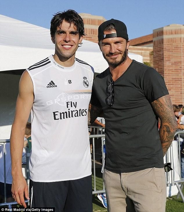 Kaká és Beckham: két fickó, aki mindenkivel jóban van. Persze, hogy ők is bírják egymást!