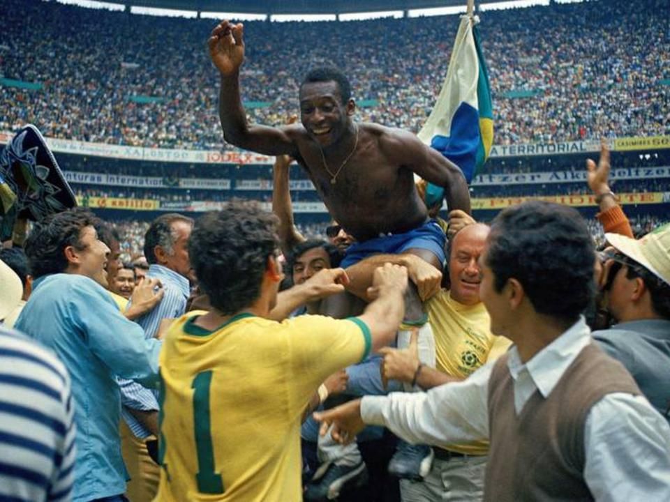 Pelé az 1970-es világbajnoki döntőben (Fotó: Getty Images)
A GALÉRIA A FOTÓRA KATTINTVA NYÍLIK!