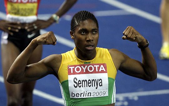 Semenya női(e)sségével kapcsolatban elég sok a kérdés... (Fotó: Reuters) A képre kattintva galéria nyílik a női 800 aranyérmeséről!