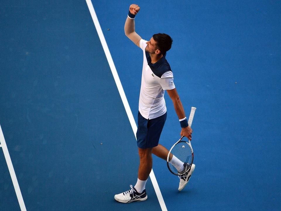 Djokovics négy játszma után örülhetett. (Fotó: AFP)