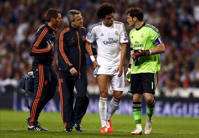 „Most tényleg lemész?” Pepe a végén már Iker Casillast is összezavarta (Fotó: Action Images)